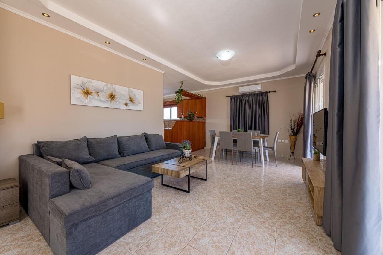 Blossom Villa لاغاناس المظهر الخارجي الصورة